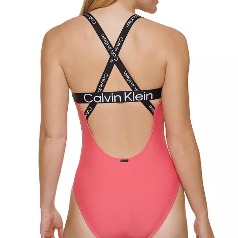 Calvin Klein Blue S/M/L
Deep U-Back Criss-Cross Logo Elastic One-Piece Swimsuit - Picture 2 of 4